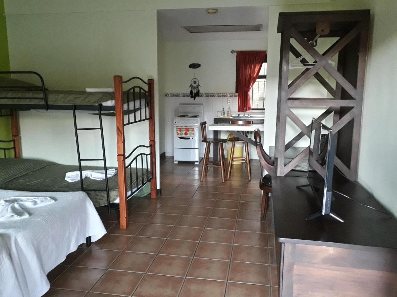 Dos Palmas Studio Apartments Río Segundo 외부 사진